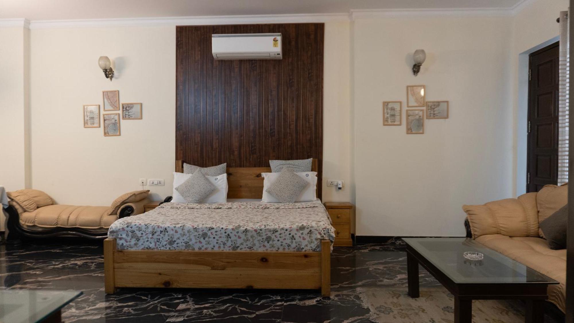 Perch Arbor Suites Гургаон Экстерьер фото